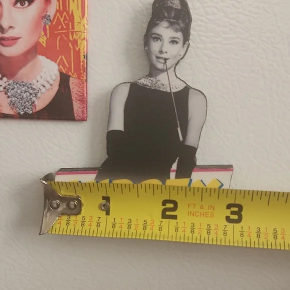 Audrey Hepburn Magnet Set - Picture 5 of 6